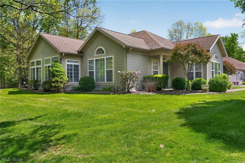 Photo of 15 Hunters Woods Boulevard #B, Canfield, OH 44406 (MLS # 5209179)