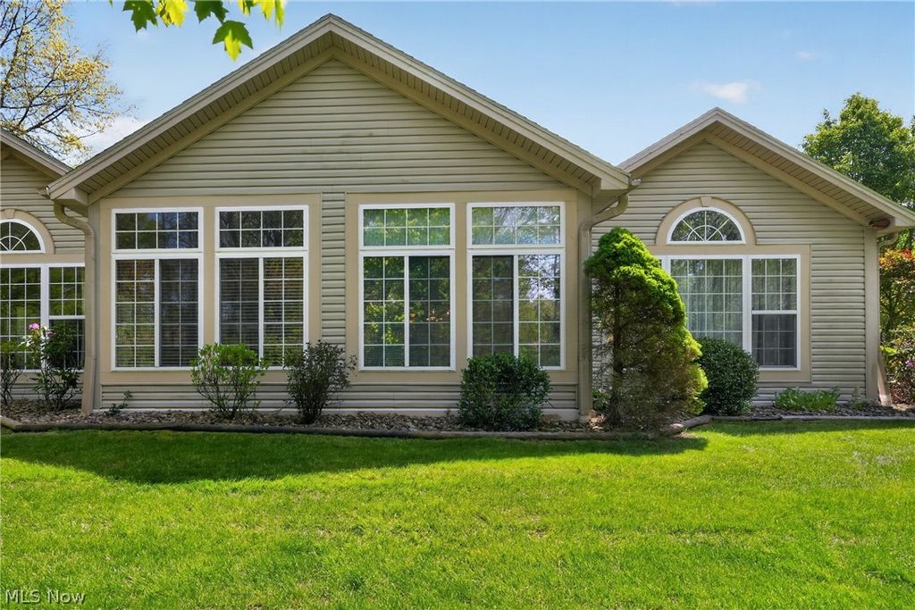 Photo of 15 Hunters Woods Boulevard #B, Canfield, OH 44406 (MLS # 5209179)