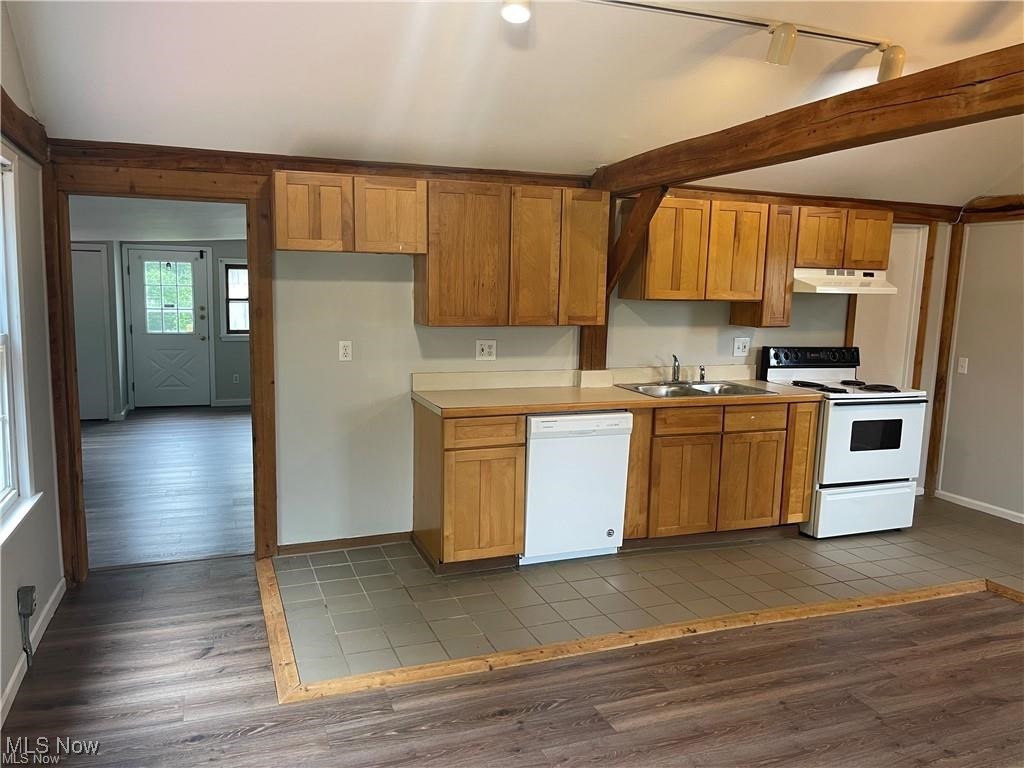 Burton, Ohio 44021, United States, 1 Bedroom Bedrooms, ,1 BathroomBathrooms,Residential,Active,175709