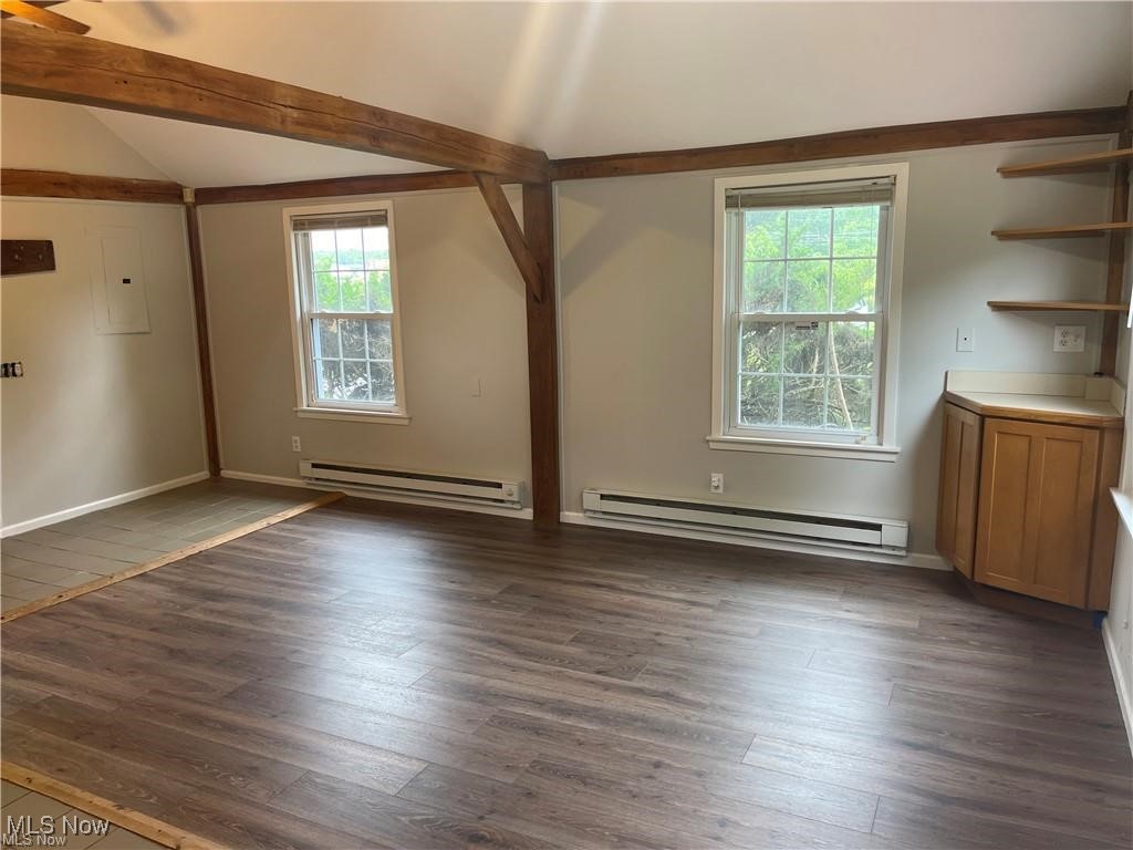 Burton, Ohio 44021, United States, 1 Bedroom Bedrooms, ,1 BathroomBathrooms,Residential,Active,175709