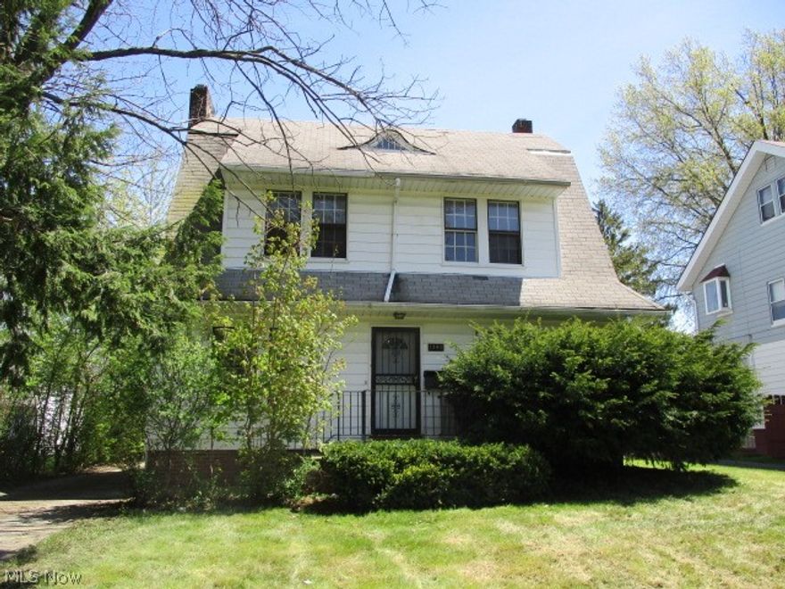 Colonial with 2 car attached garage and a full basement. 1st floor family room has a full bath, could be used as an additional bedroom. Close to schools, shopping and hospitals with easy access to downtown Cleveland. Seller is Secretary of Veterans Affairs and property was built prior to 1978,lead-based paint potentially exists. All information is approximate.

This property may qualify for Seller Financing (Vendee)