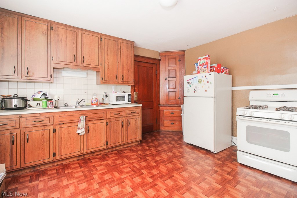 Dunham Heights Resub - Residential Income