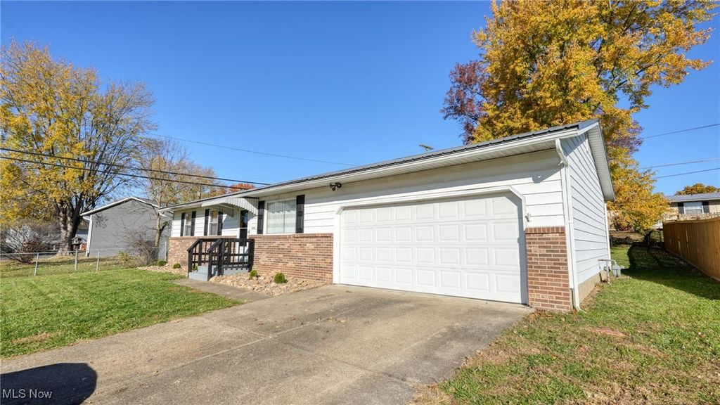 Photo of 3312 Fairway Lane, Zanesville, OH 43701 (MLS # 5170249)