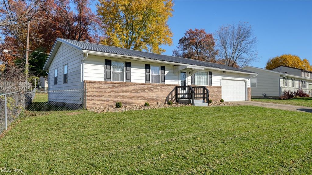 Photo of 3312 Fairway Lane, Zanesville, OH 43701 (MLS # 5170249)