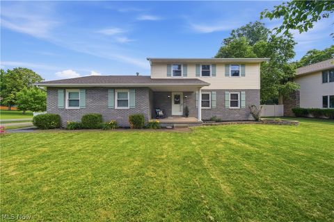 Homes For Sale - 2681 Country Squire Street<br/> Uniontown, OH 44685