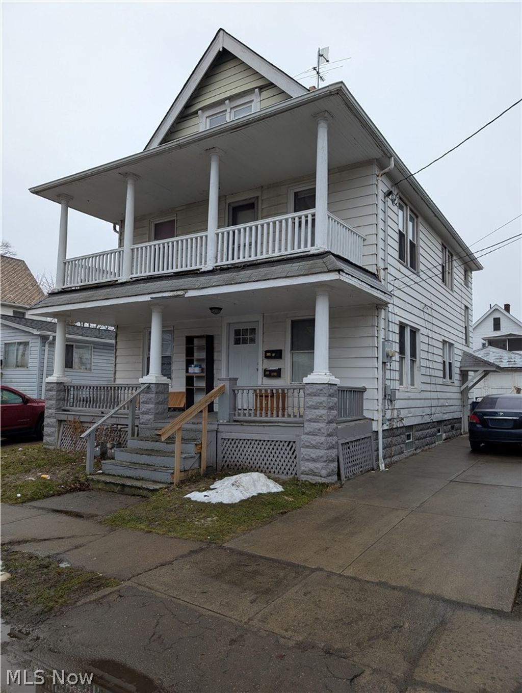 Photo of 3105 Roanoke Avenue, Cleveland, OH 44109 (MLS # 5192314)