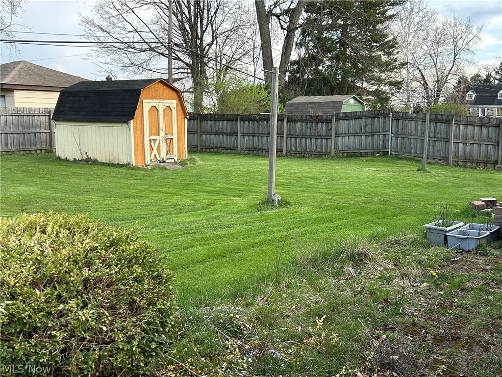 Metropolitan Estates 01 - Residential