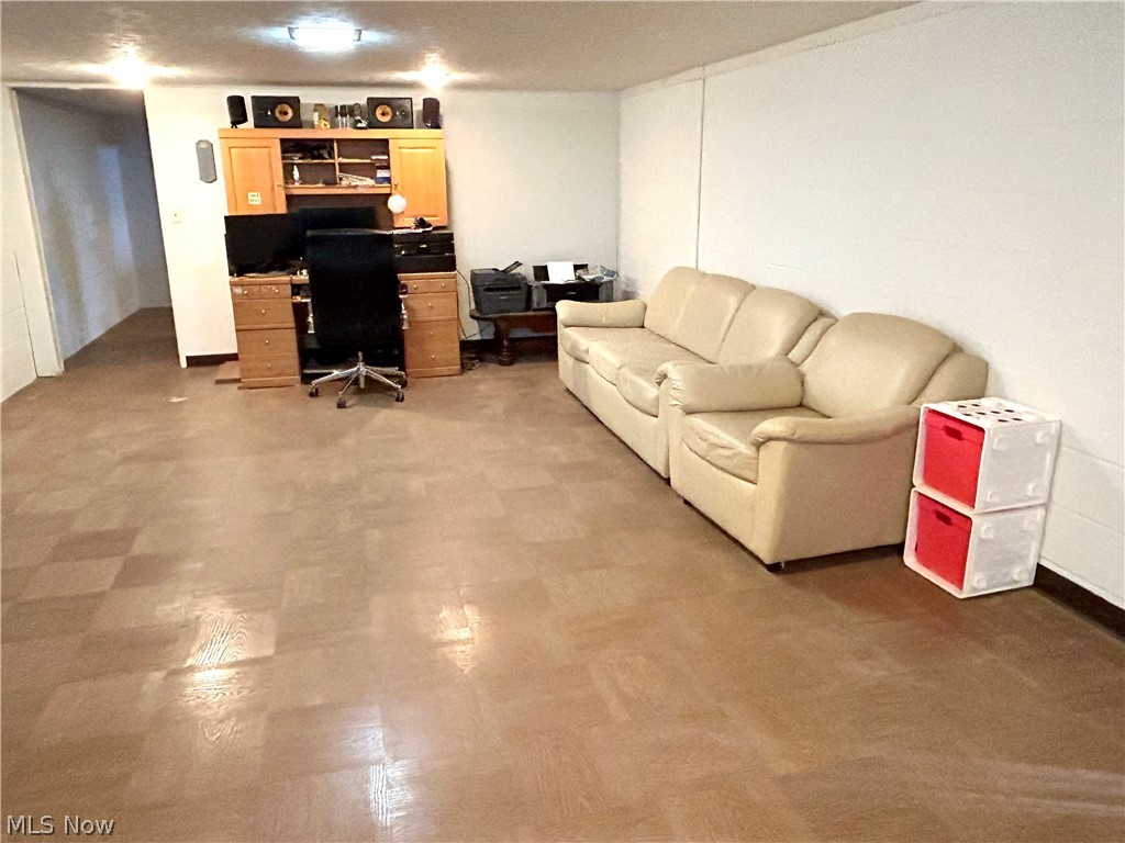 Metropolitan Estates 01 - Residential