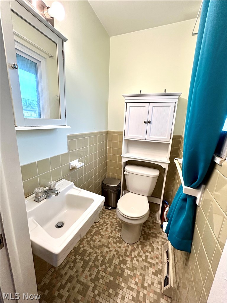 Metropolitan Estates 01 - Residential