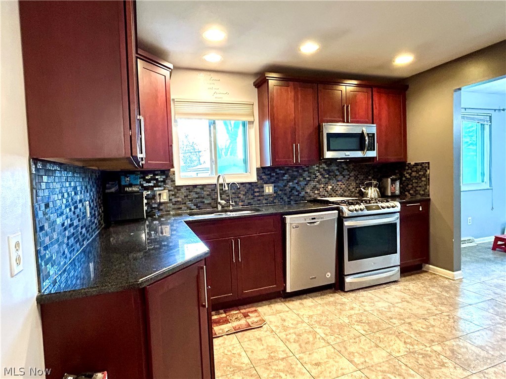 Metropolitan Estates 01 - Residential