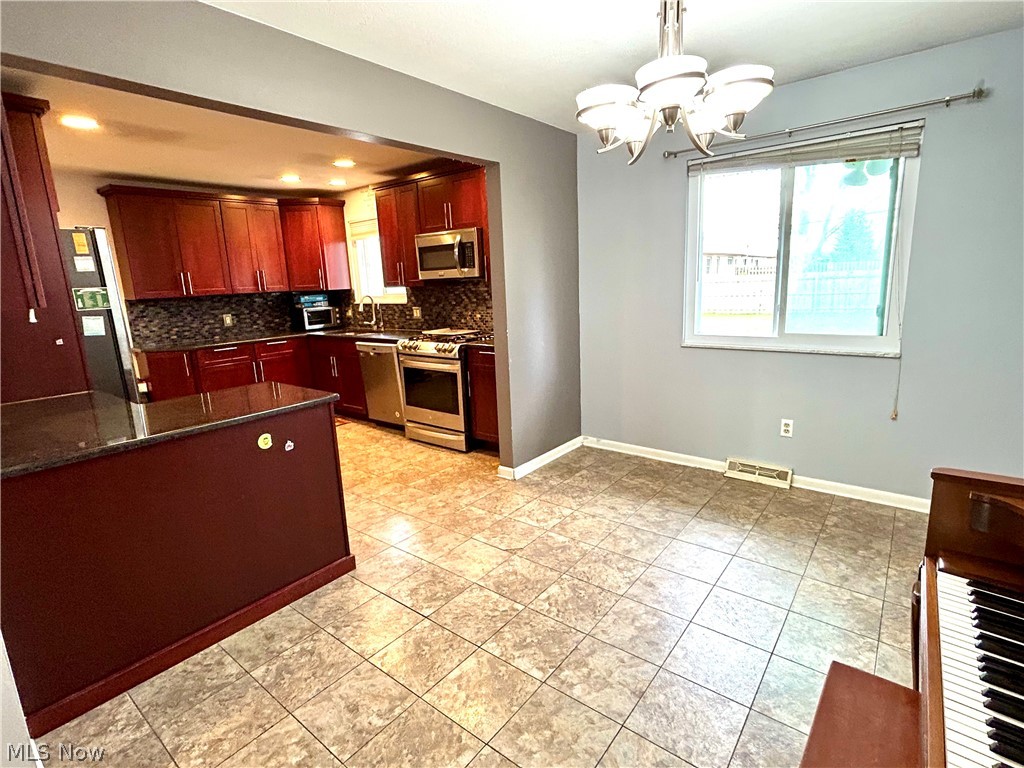 Metropolitan Estates 01 - Residential