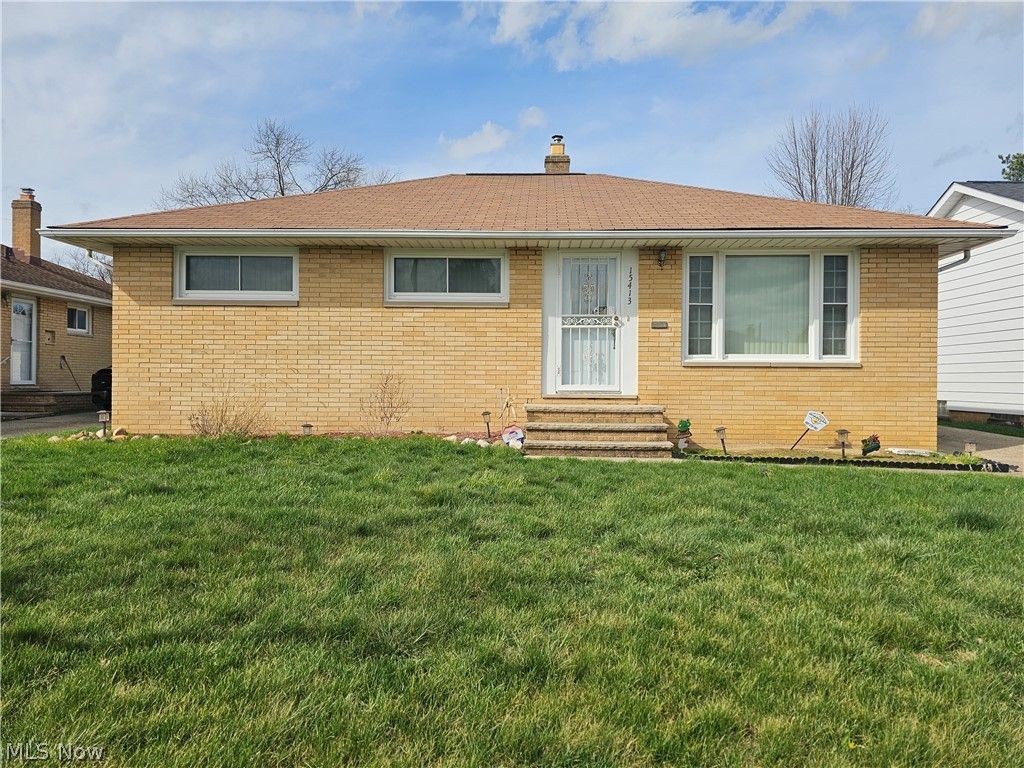Photo of 15413 Shirley Avenue, Maple Heights, OH 44137 (MLS # 5201230)