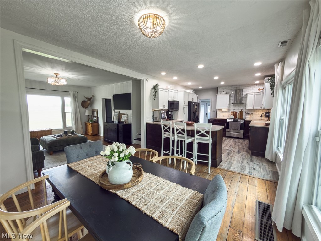 Harry Smith 01 Rep - Residential