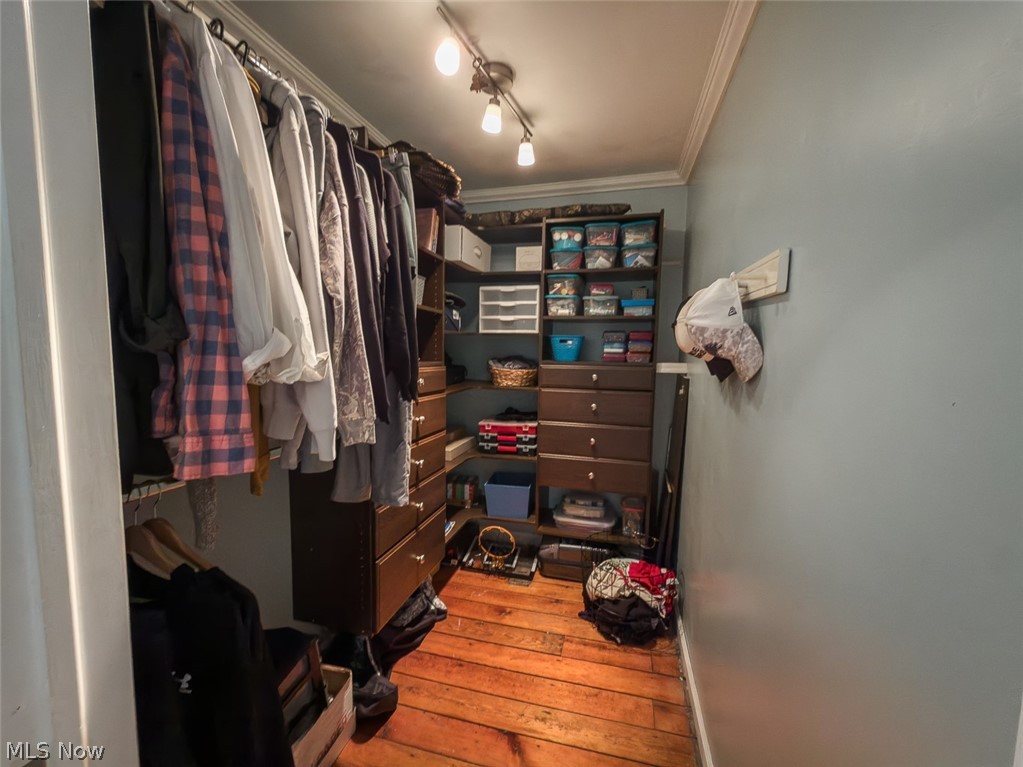Harry Smith 01 Rep - Residential