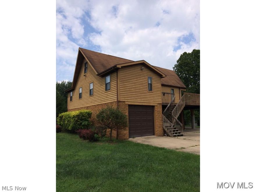 Raised A-Frame river home with a wall of windows overlooking the river! Open loft area with great views as well. 3 bedrooms, 1-stall built-in garage with a wonderful patio area under the house. 2 boat docks go with property and enjoy a community boat ramp!  Elem: Mineral Wells Elementary Schoo  Elem/Bus: Y  JrHigh: Edison Jr. High School  JrHigh/Bus: Y  High: Parkersburg South High  High/Bus: Y  Fire: VOL  Police: SHF  PossFreeGas: N  ;SQFT=Fin L1:1389, Fin L2:312, Fin Above:1701, Fin Total:1701, Unfin Above:0;GAR= 1 Car Built In;PRKG= Parking Pad