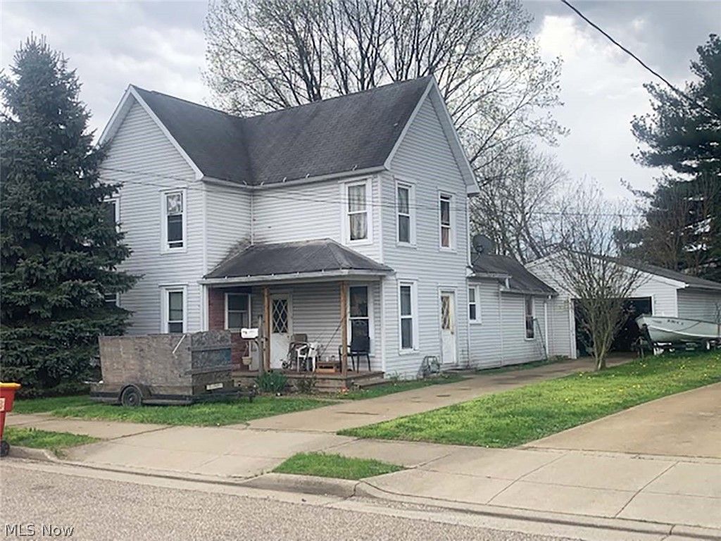 Photo of 207 Thomas Street, Minerva, OH 44657 (MLS # 5205143)
