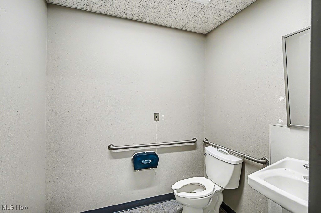 Belpre - Commercial Sale