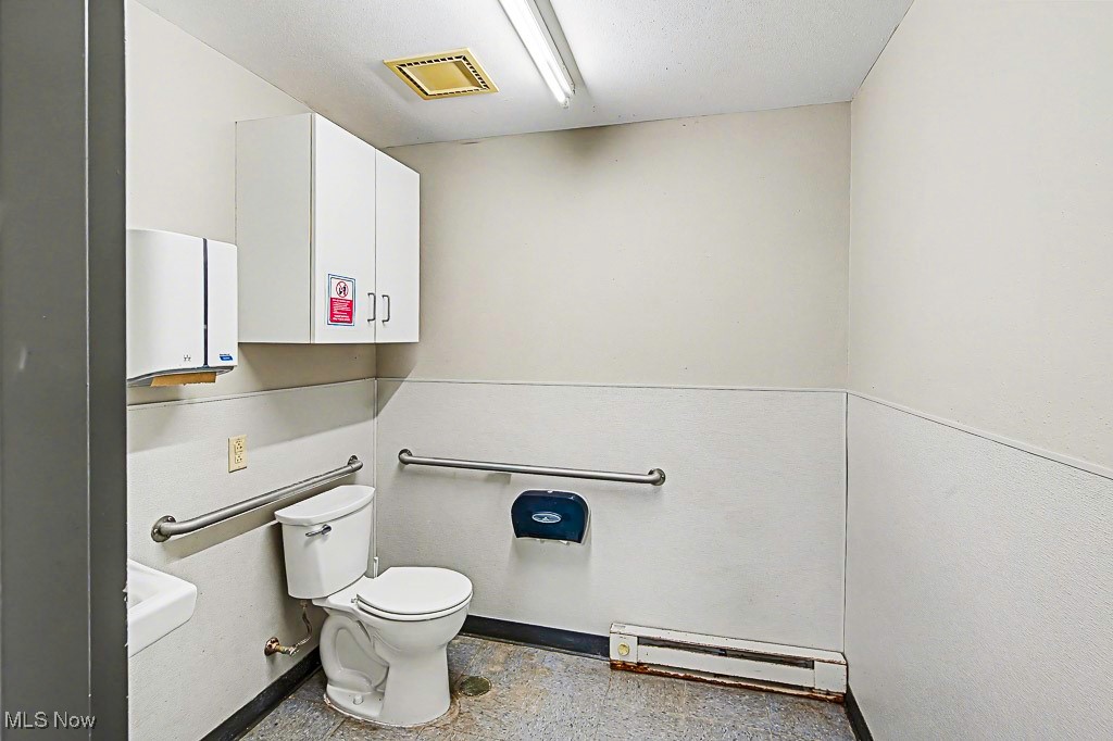 Belpre - Commercial Sale