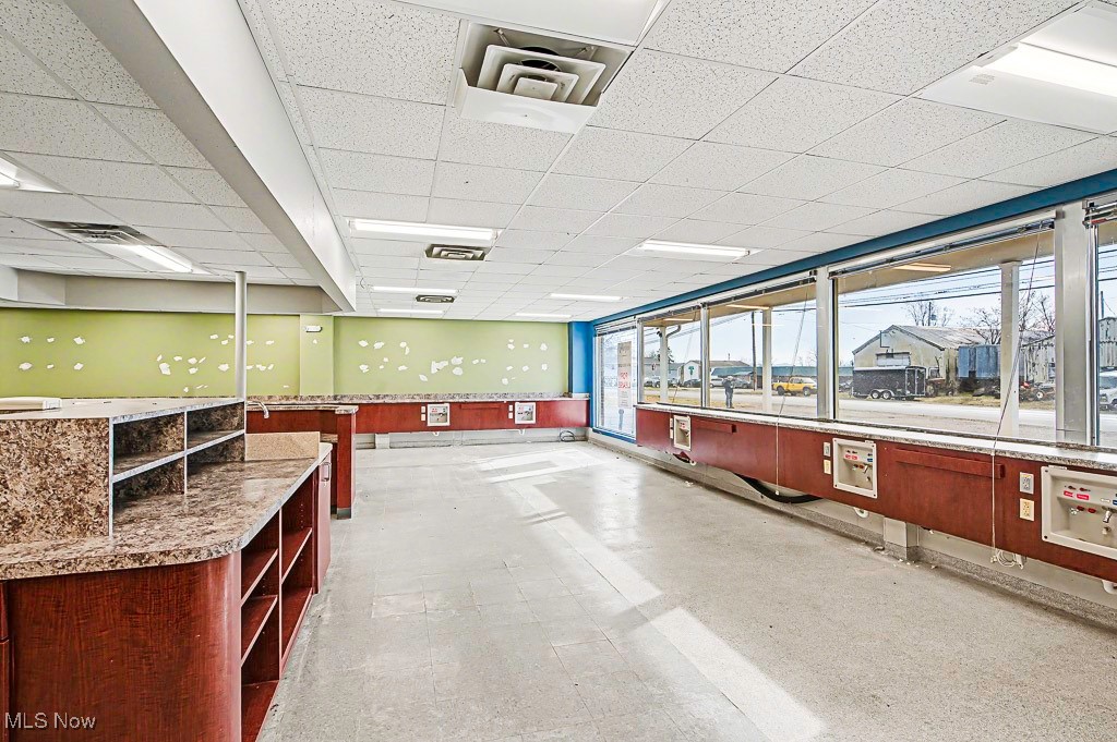 Belpre - Commercial Sale