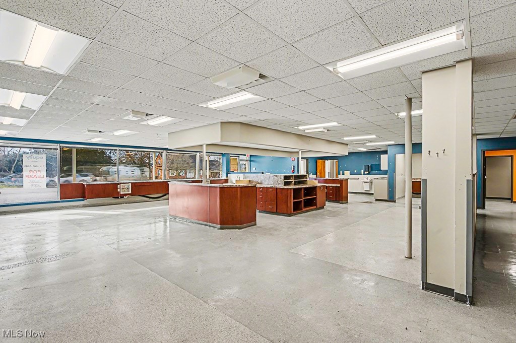 Belpre - Commercial Sale