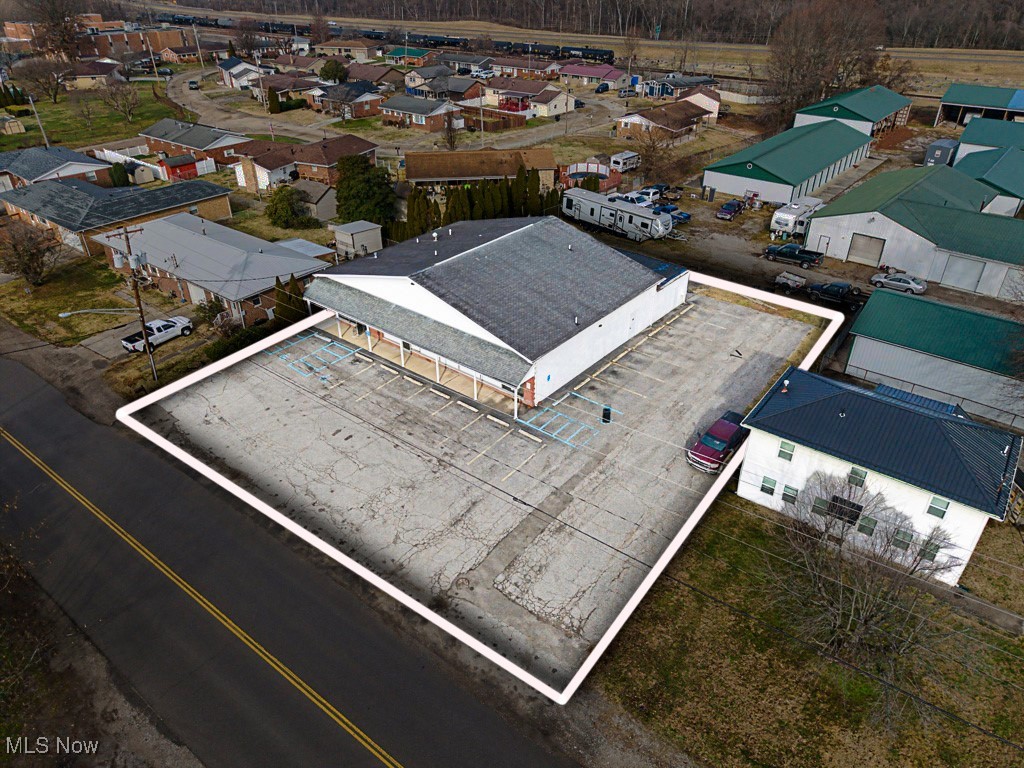 Belpre - Commercial Sale