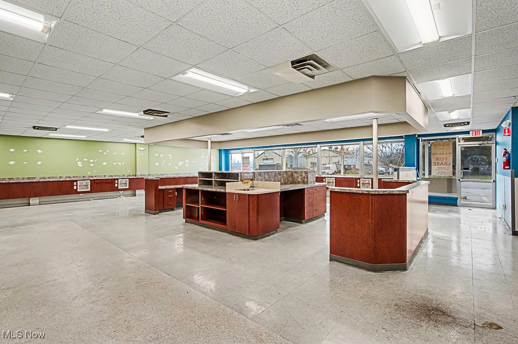 Belpre - Commercial Sale