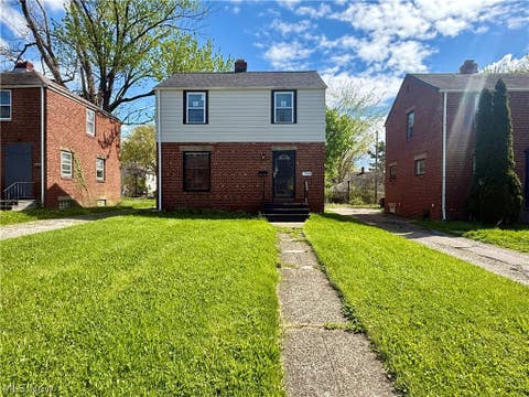 Homes For Sale - 17404 Throckley Avenue<br/> Cleveland, OH 44128
