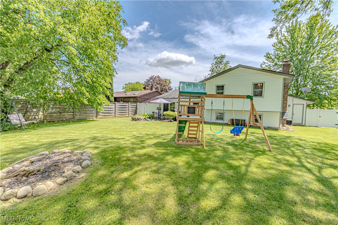 3967 Buckingham Drive, Brunswick, Ohio image 7