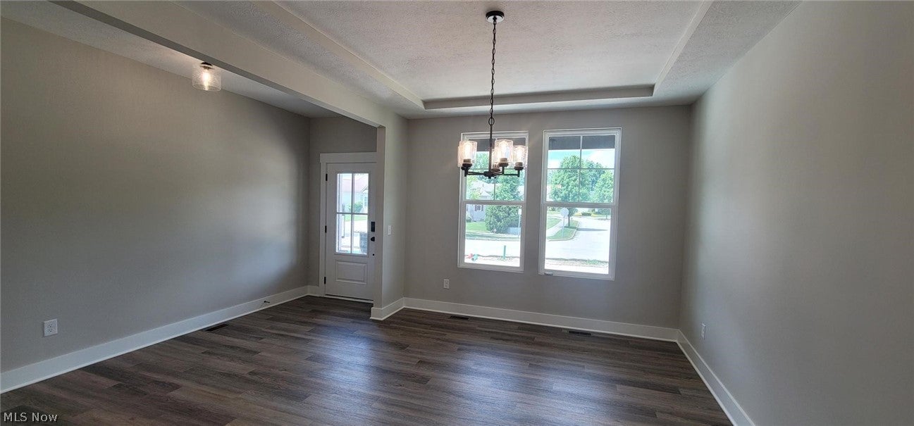 28 Boulder Boulevard