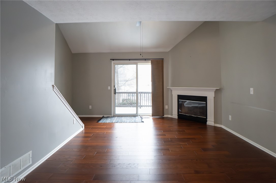 Belden Park Condo - Residential