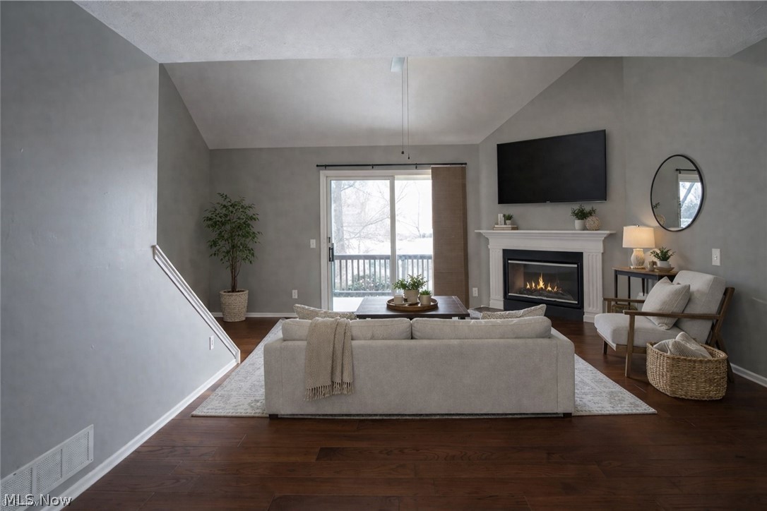 Belden Park Condo - Residential