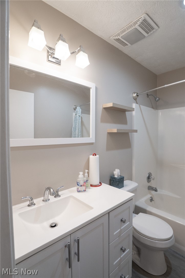 Belden Park Condo - Residential