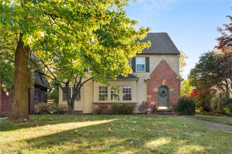 Photo of 3309 Elsmere Road, Shaker Heights, OH 44120 (MLS # 5255818)