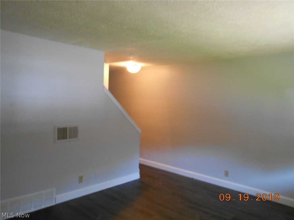 Falls Pointe Clstrs Ph 01-B3b - Residential Lease