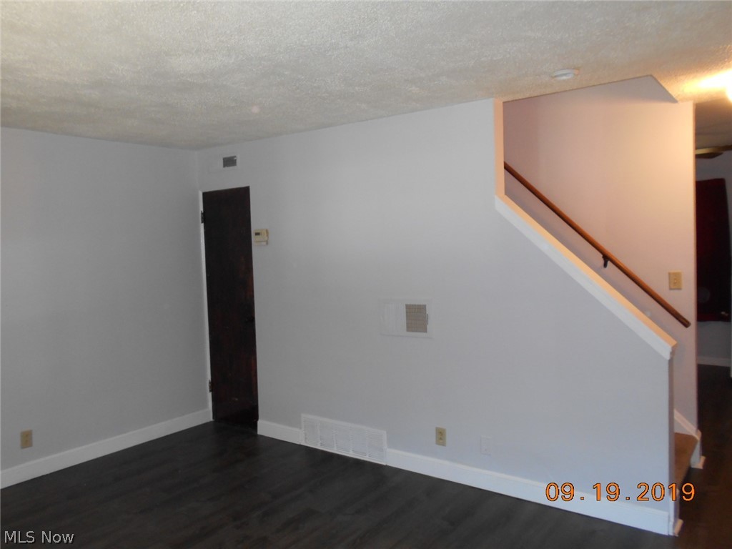 Falls Pointe Clstrs Ph 01-B3b - Residential Lease