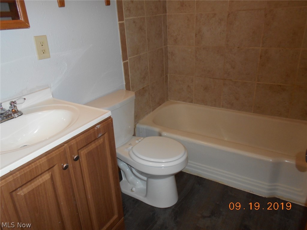 Falls Pointe Clstrs Ph 01-B3b - Residential Lease