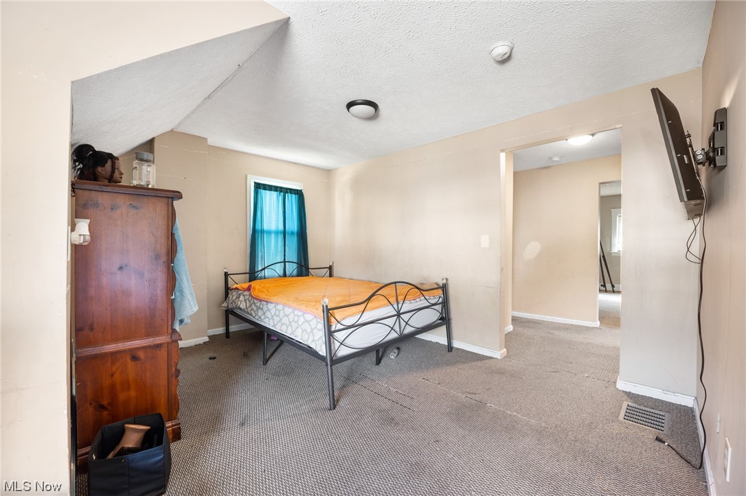 Macoban Realty Companys - Residential