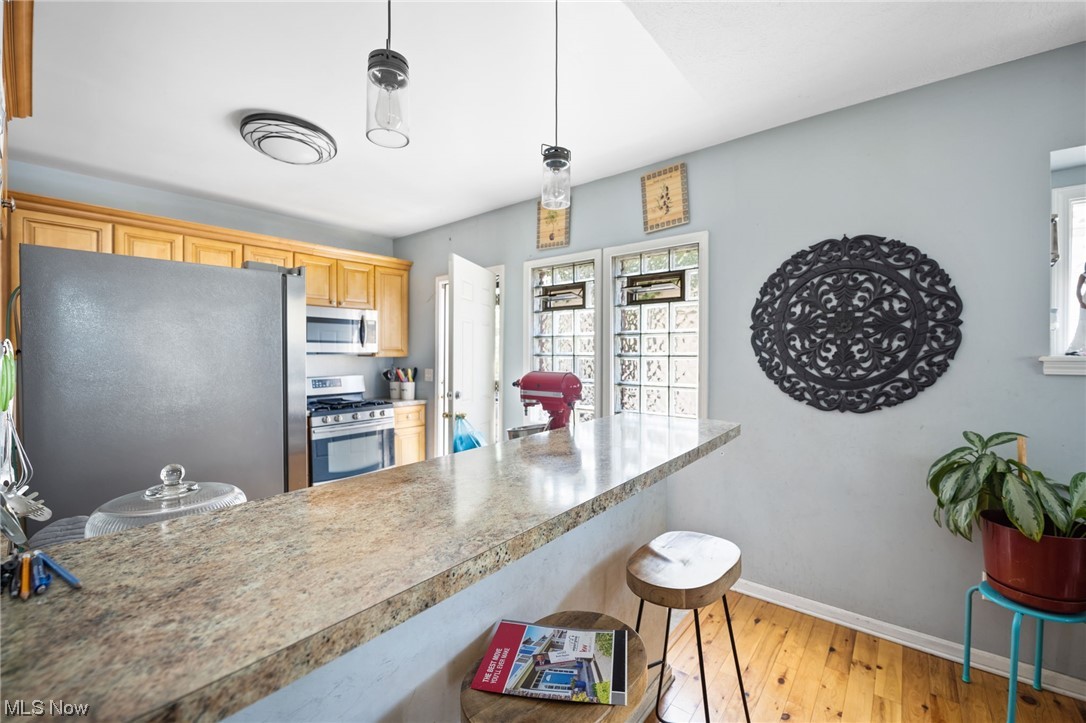 Macoban Realty Companys - Residential