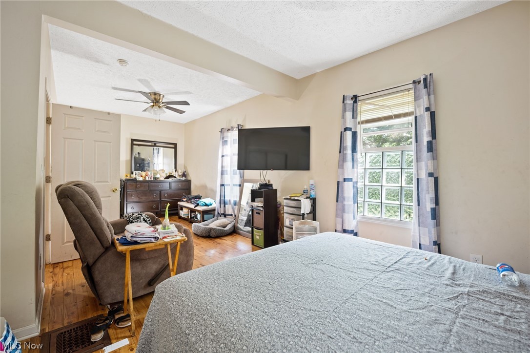 Macoban Realty Companys - Residential