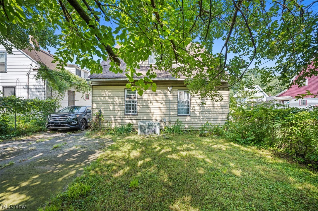 Macoban Realty Companys - Residential