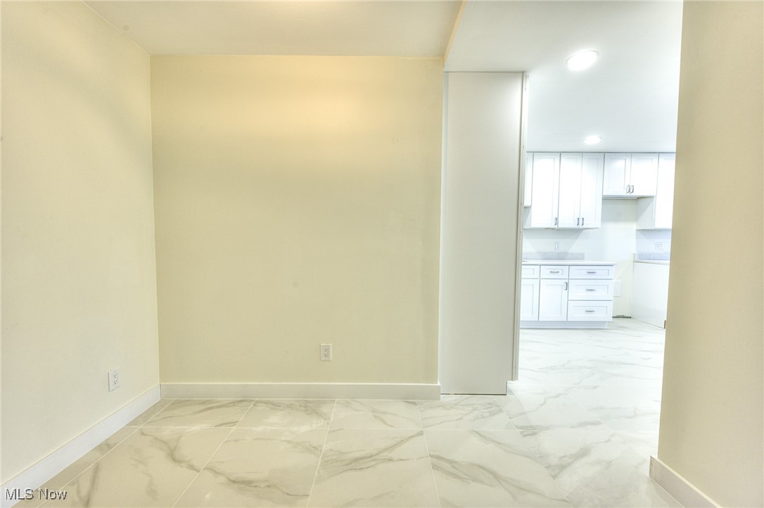 Bratenahl Place Condo - Residential