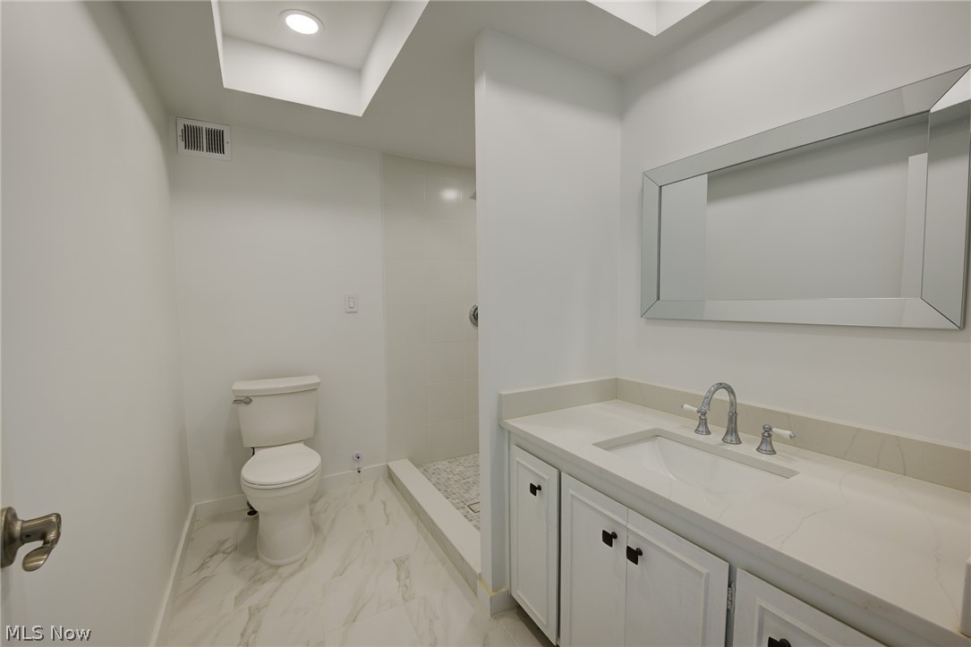 Bratenahl Place Condo - Residential