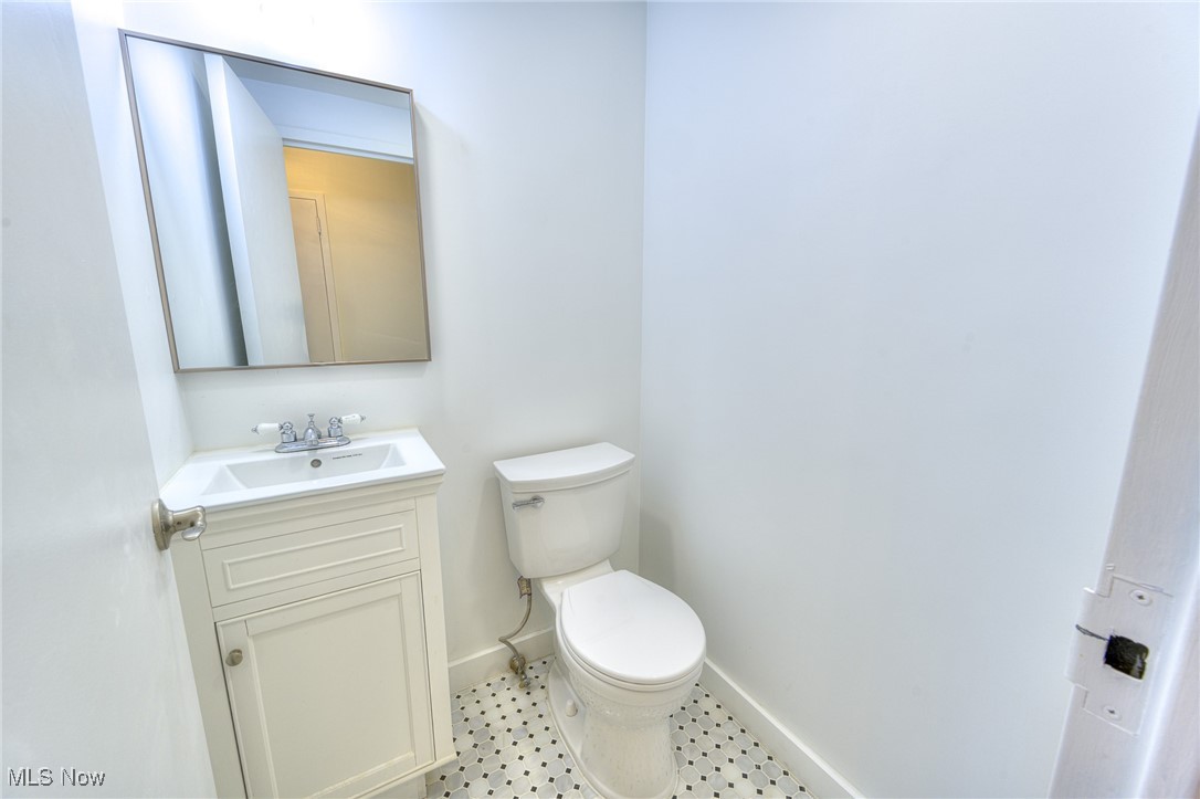 Bratenahl Place Condo - Residential