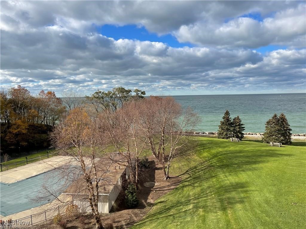 Bratenahl Place Condo - Residential