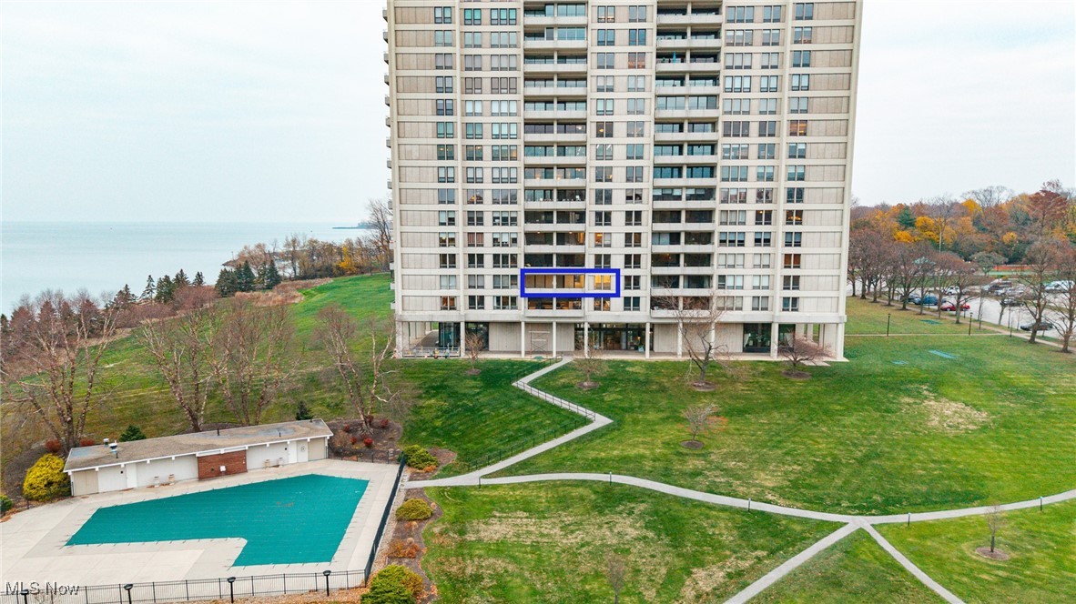 Bratenahl Place Condo - Residential