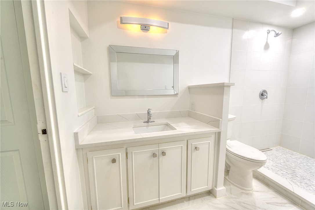 Bratenahl Place Condo - Residential