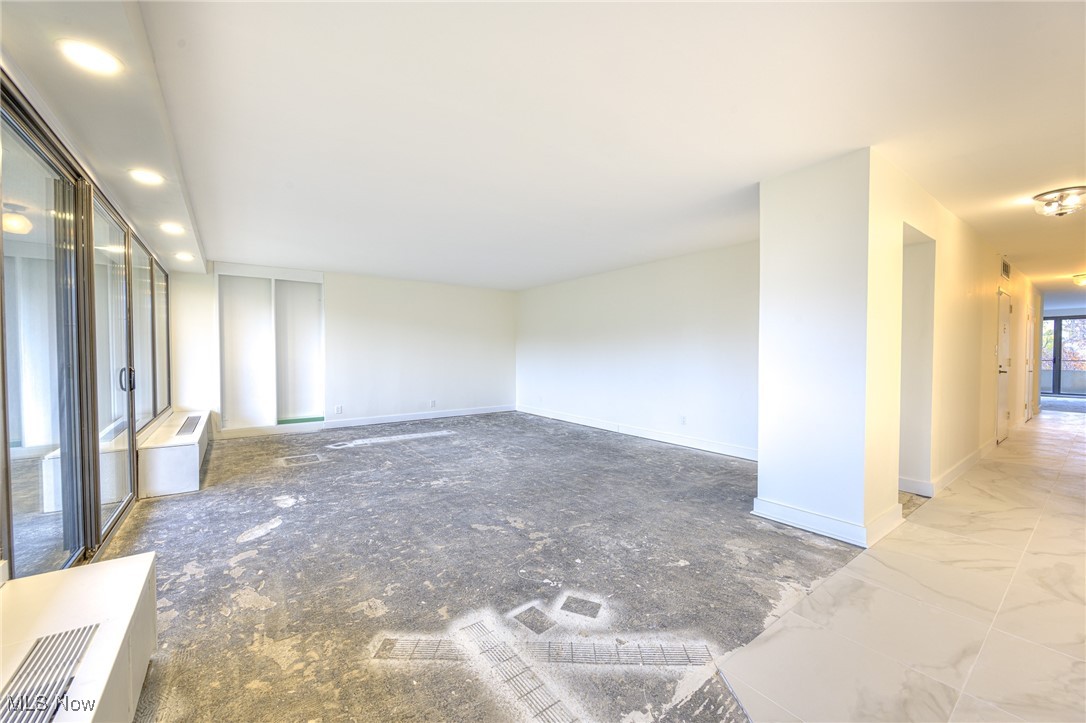 Bratenahl Place Condo - Residential