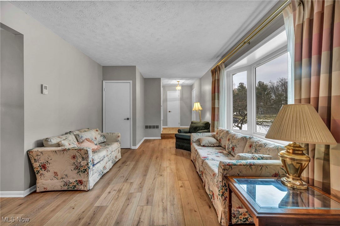 17070 Curry Lane, Chagrin Falls, Ohio image 6