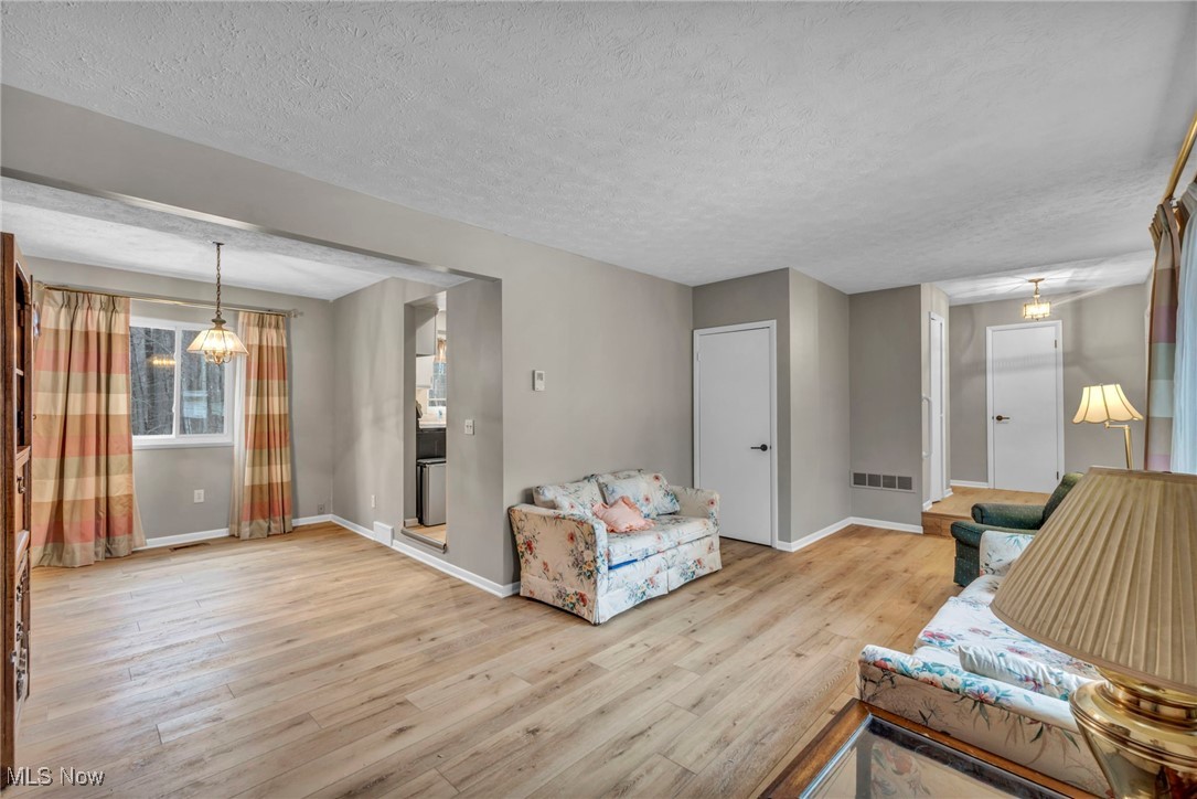 17070 Curry Lane, Chagrin Falls, Ohio image 4
