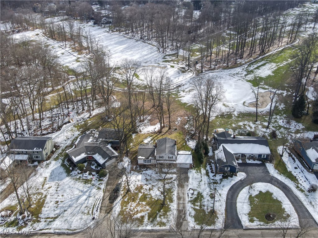 8691 Lake Forest Trail, Chagrin Falls, Ohio image 23